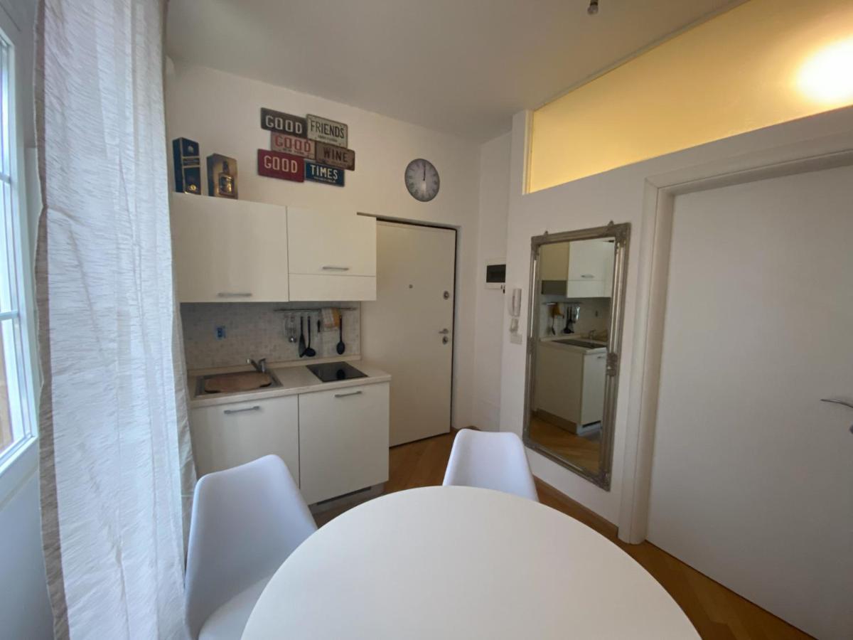 Appartement Living Vittoria: Vicino Al Centro Di Bozen Extérieur photo